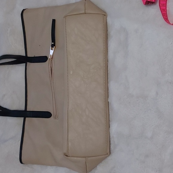 Lula purse, like new condition - Picture 8 of 11